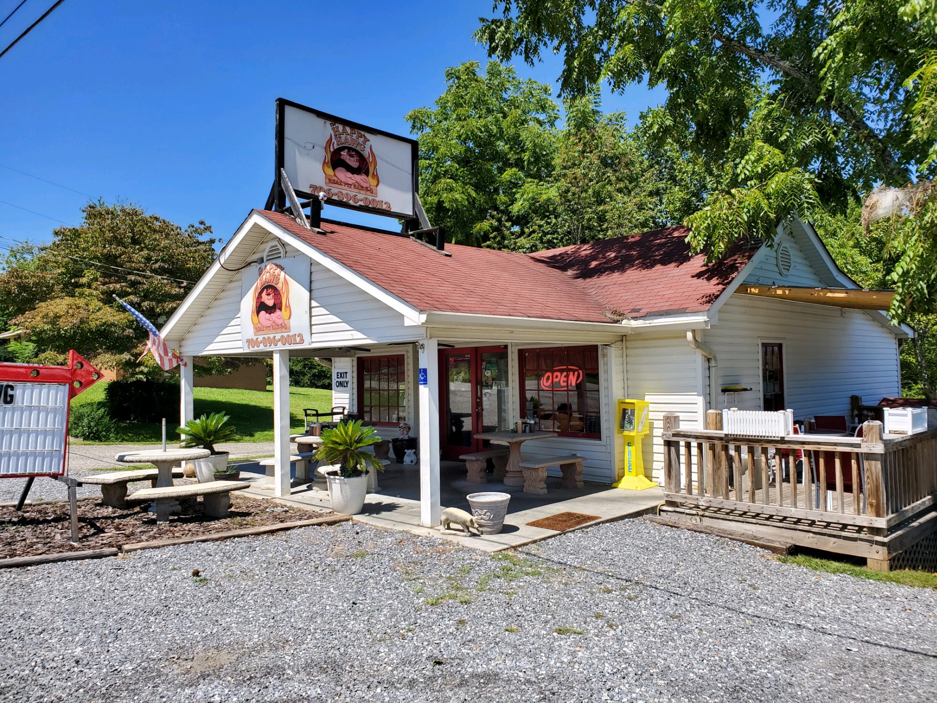 Happy Hawg Real Pit Bar B Q Hiawassee GA Patrick s BBQ Trail